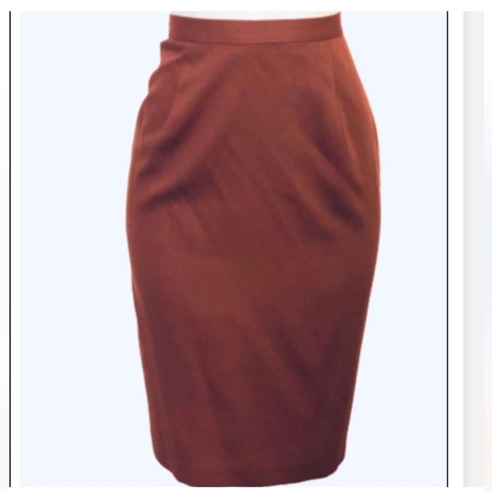 Women's Classic Vintage Suit Blazer and Pencil skirt - Picture 4 of 9